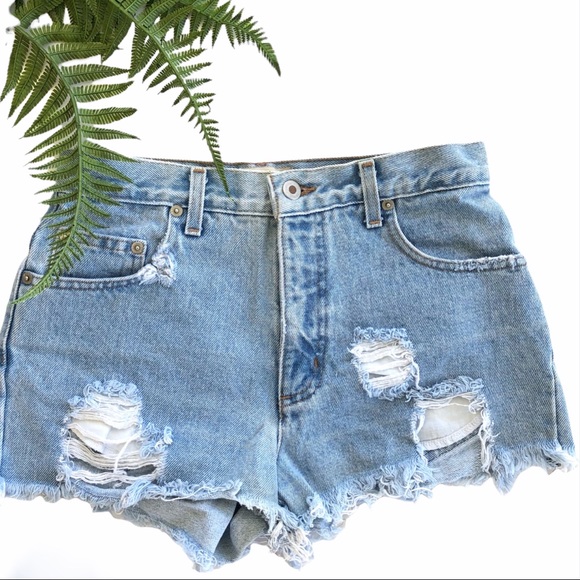 High waisted Distressed Denim Shorts - Picture 1 of 4